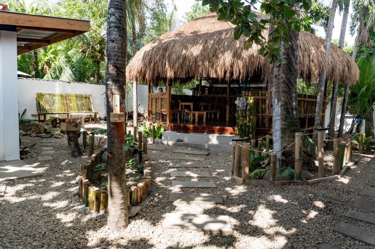 Crazy Bears Hostel Moalboal Extérieur photo